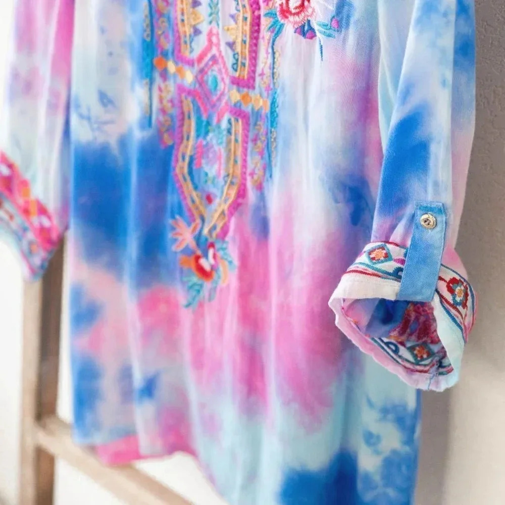 Calessa Tunic Top Size Medium Tie Dye VNeck Roll Tab Sleeves Embroidered - Picture 6 of 9